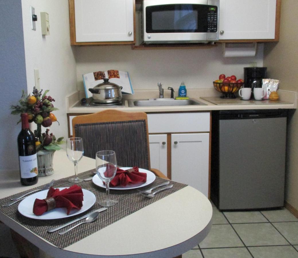 Turning Leaf Townhome Suites Fairwood Eksteriør bilde