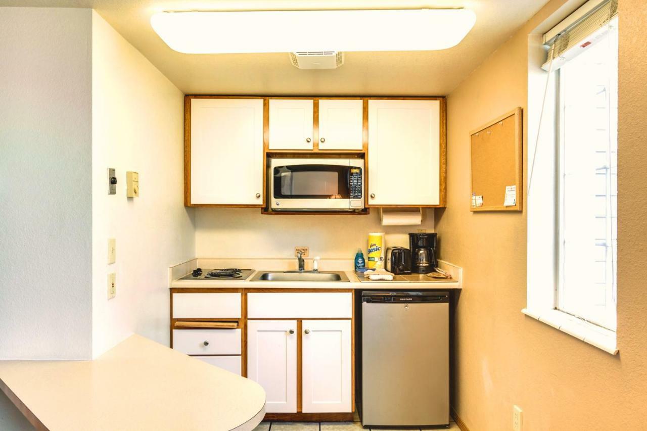 Turning Leaf Townhome Suites Fairwood Eksteriør bilde